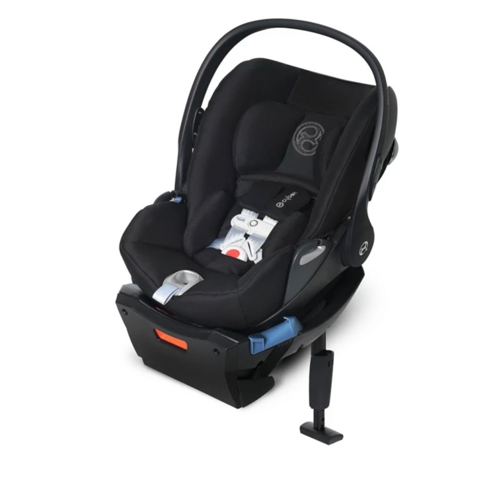 Brand New Cloud Q Cybex Car Seat w/. Sensor Safe